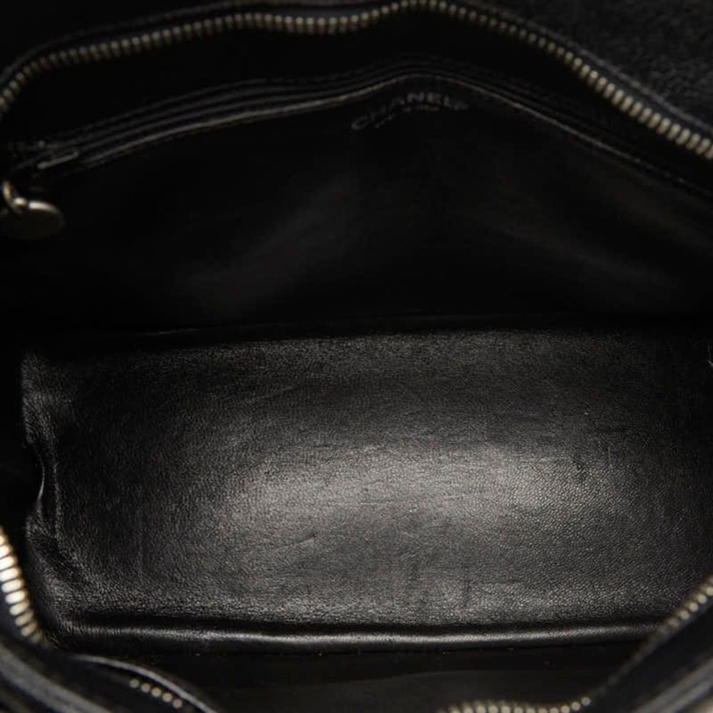 Chanel Medaillon Black Leather Tote Bag (Pre-Owned) - Picture 5 of 10